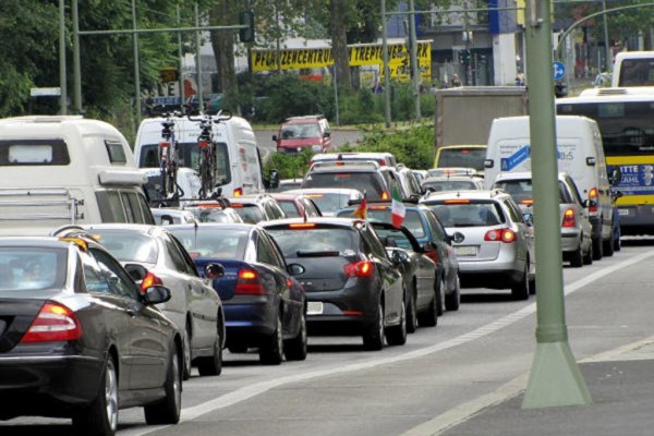 Mit Handytechnik Staus umfahren 