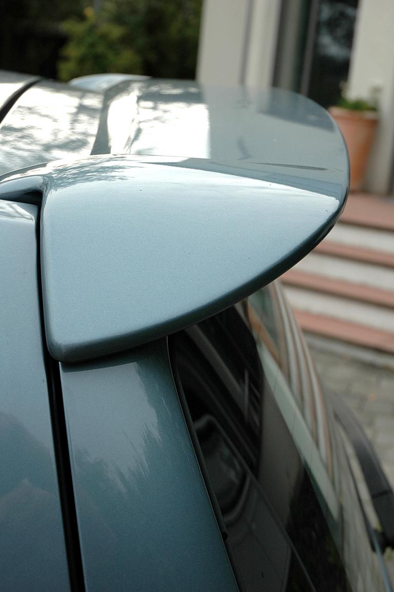 Mitsubishi Colt Autogas: Das Dach geht zum Heck hin in einen Spoiler an der Kante über. 