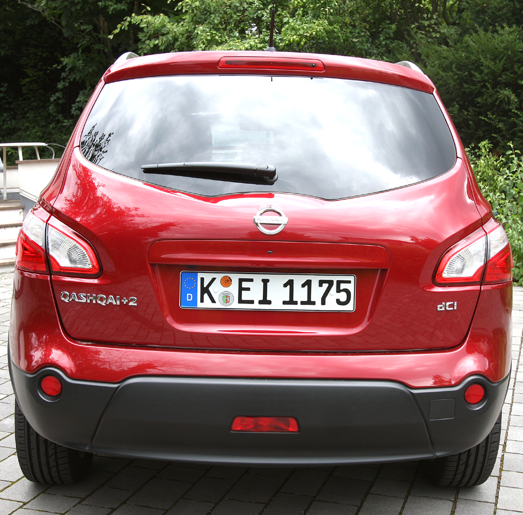 Nissan Qashqai+2 Diesel: Blick auf die Heckpartie. 