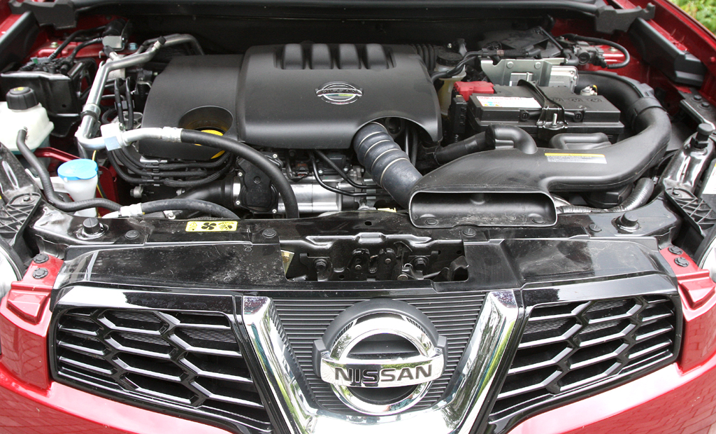 Nissan Qashqai+2 Diesel: Blick unter die Haube des 2,0-Liter-Selbstzünders. 