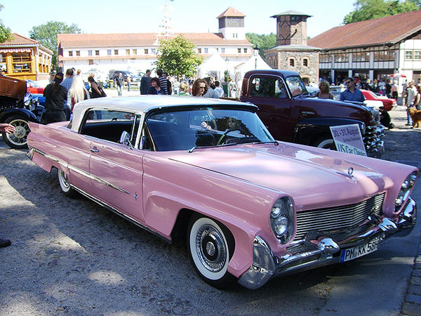 Pick Up meets Pin Up 