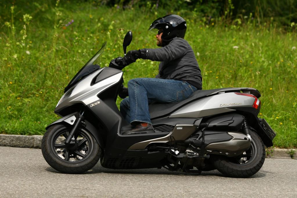 Roller-Fahrbericht: Kymco Downtown 300i - Der Schnellste seiner Klasse 