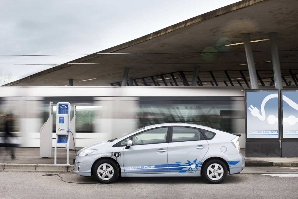 Toyota Prius Plug-in heizt elektrisch ein 
