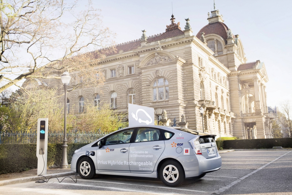 Toyota Prius Plug-in heizt elektrisch ein 