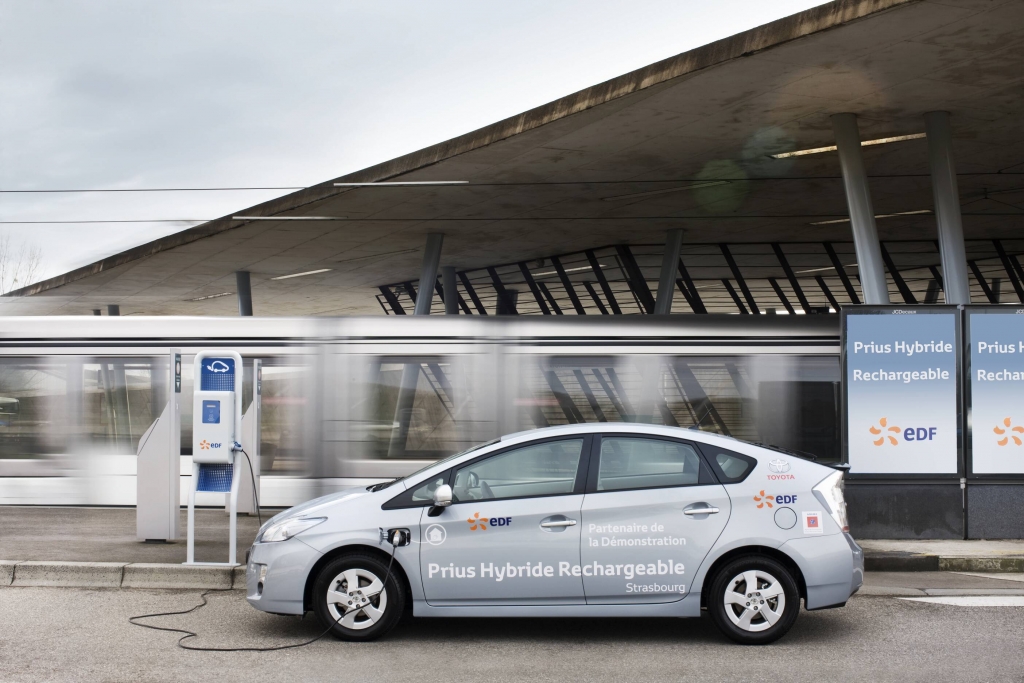 Toyota Prius Plug-in heizt elektrisch ein 