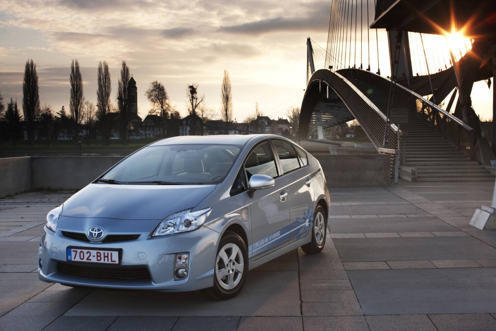 Toyota Prius Plug-in heizt elektrisch ein 