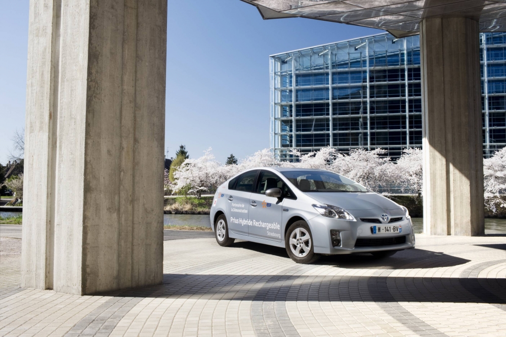 Toyota Prius Plug-in heizt elektrisch ein 
