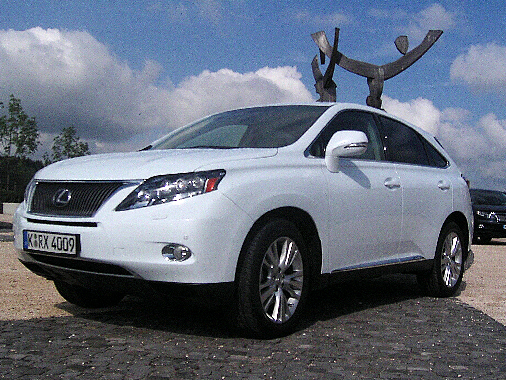 Zukunft des Autos: Lexus-Hybridmodell RX450h. 