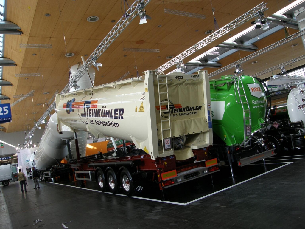 63. IAA Nutzfahrzeuge 2010: Premierenfeuerwerk und Innovationen in Hannover