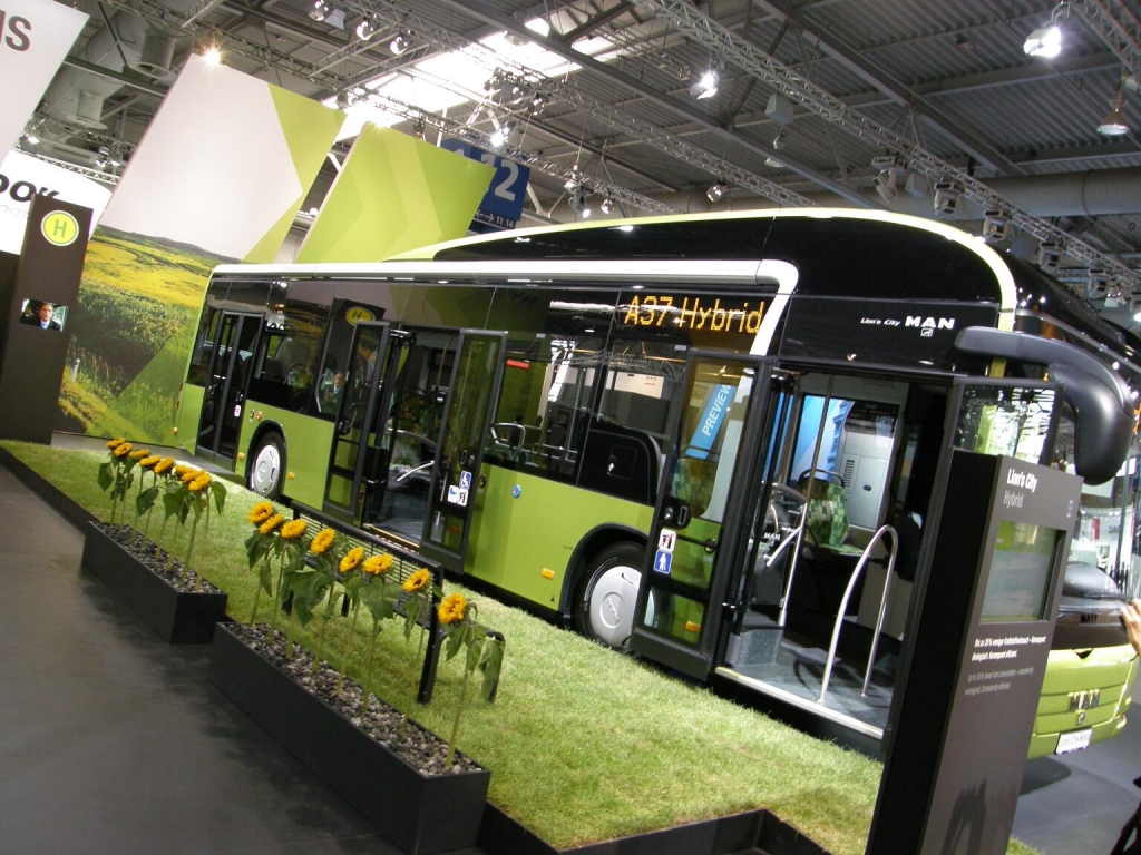 63. IAA Nutzfahrzeuge 2010: Premierenfeuerwerk und Innovationen in Hannover