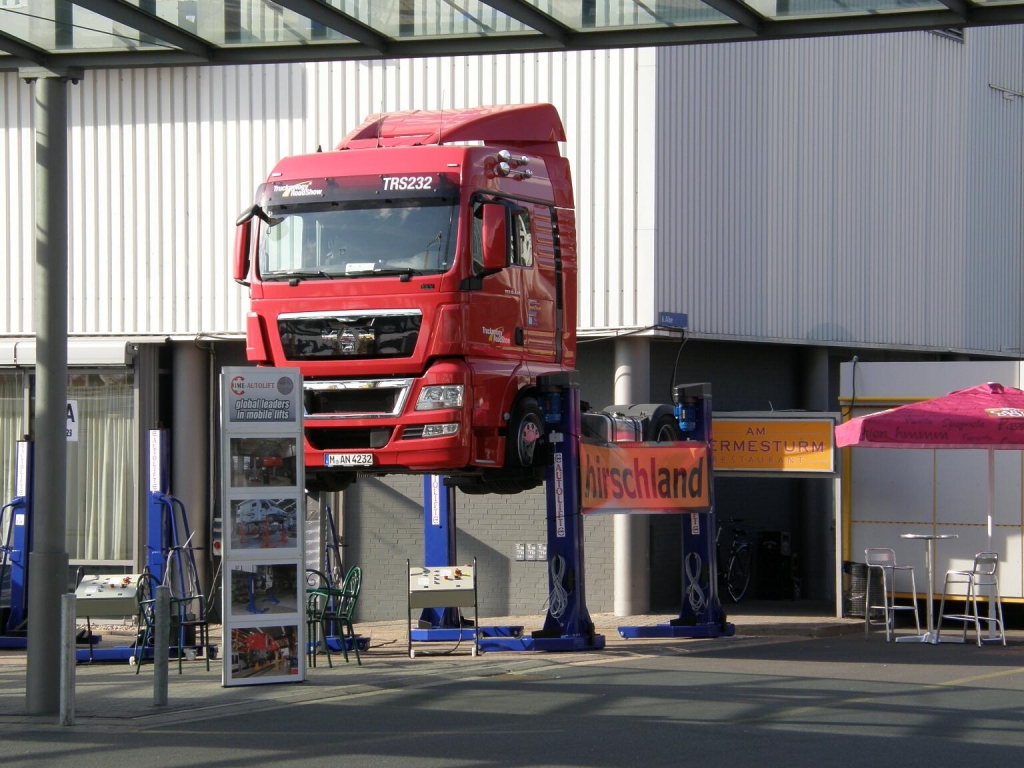 63. IAA Nutzfahrzeuge 2010: Premierenfeuerwerk und Innovationen in Hannover