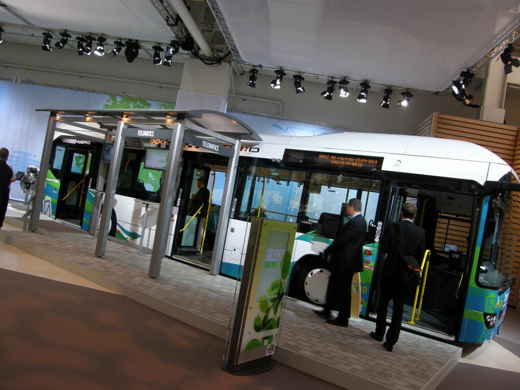 63. IAA Nutzfahrzeuge 2010: Premierenfeuerwerk und Innovationen in Hannover