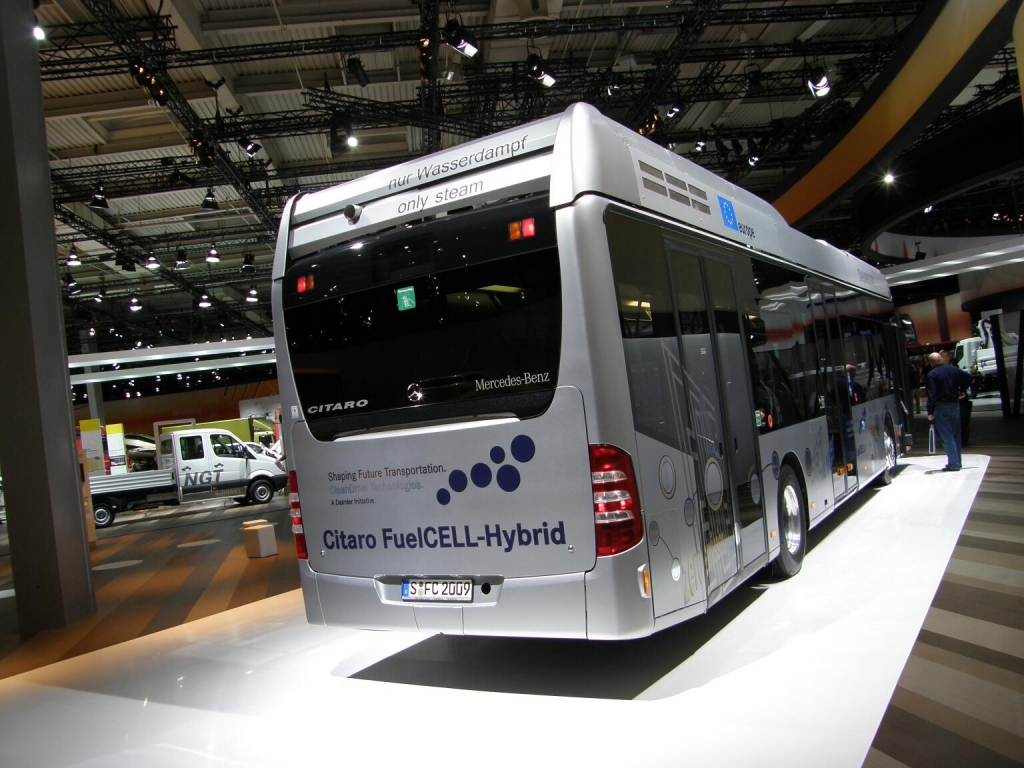 63. IAA Nutzfahrzeuge 2010: Premierenfeuerwerk und Innovationen in Hannover