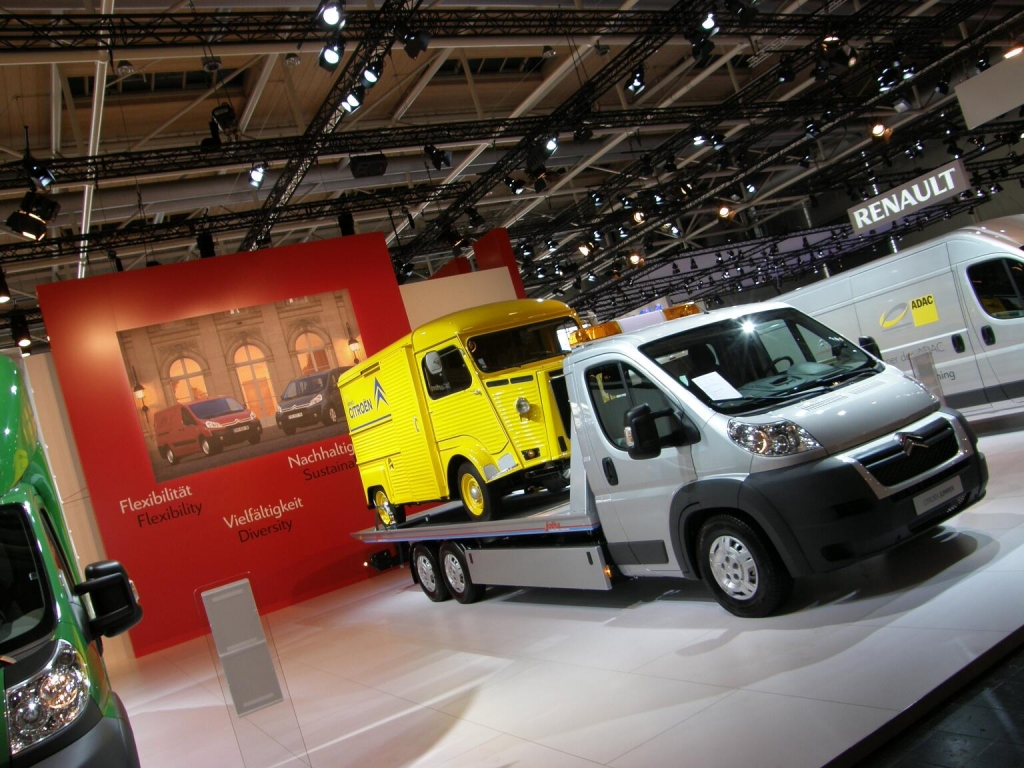 63. IAA Nutzfahrzeuge 2010: Premierenfeuerwerk und Innovationen in Hannover