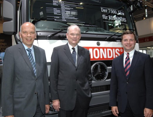 7500ster Mercedes-Benz-Lkw für die Rethmann-Gruppe
