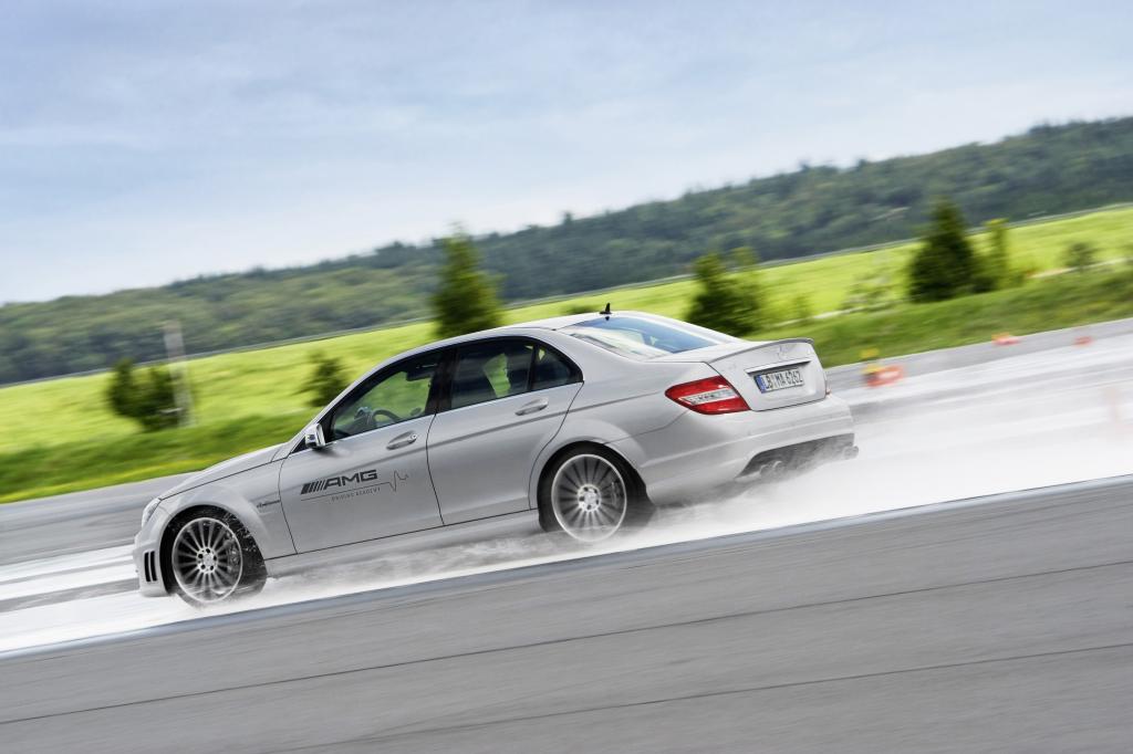 AMG-Driving Academy für mehr Sicherheit und Fahrspaß