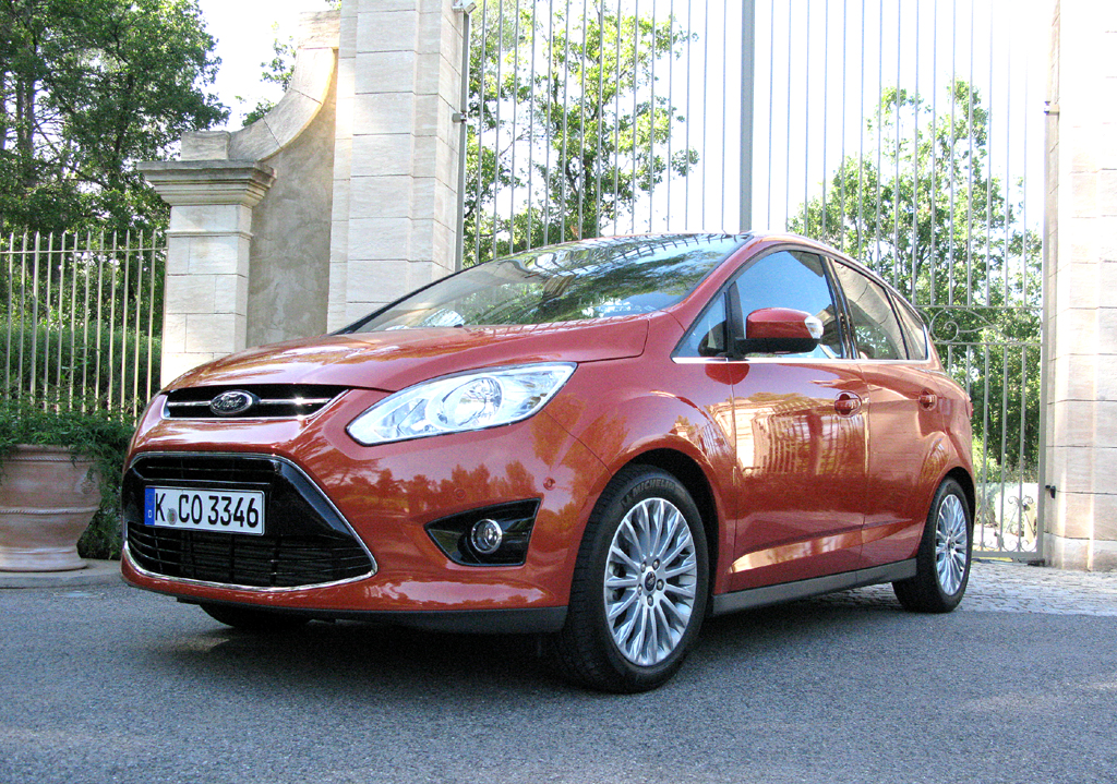 Auch Fords zweite C-Max-Generation fährt im Kinetic-Design vor. 