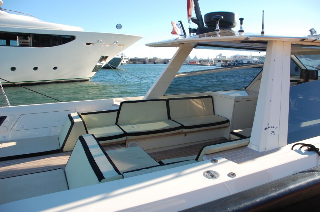 Cannes 2010: International Boot & Yacht Show