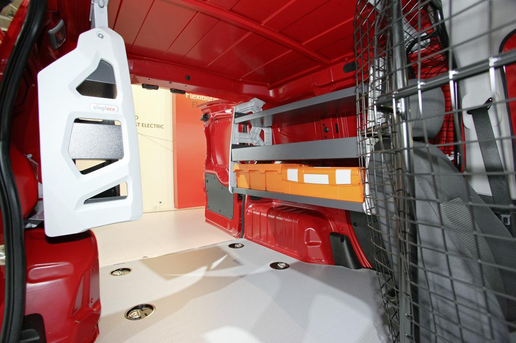 Citroen Nemo mit Werkstattausstattung.