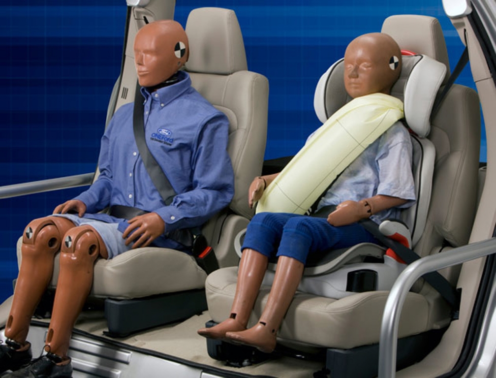 Crash-Tests mit Menschenleichen