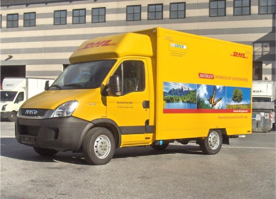 DHL setzt mit zehn Iveco Electric Daily ein