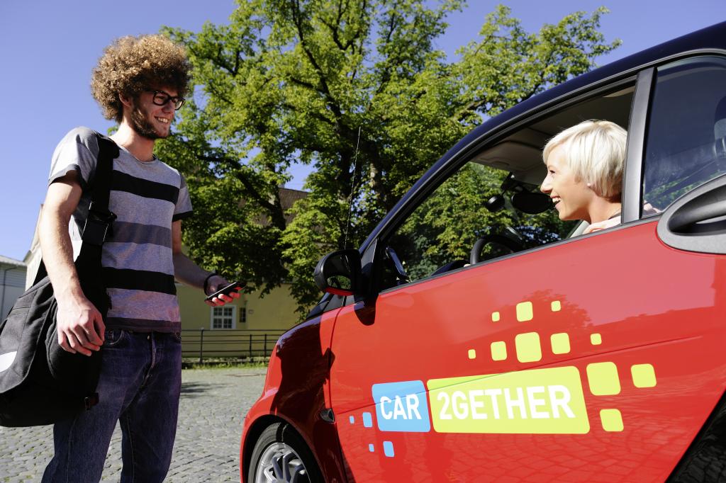 Daimler startet Pilotprojekt ''Mitfahren 2.0''