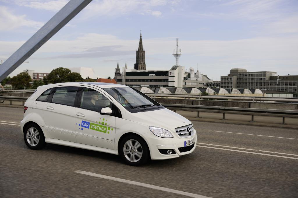 Daimler startet mit Car2gether das Pilotprojekt „Mitfahren 2.0“ in Ulm.
