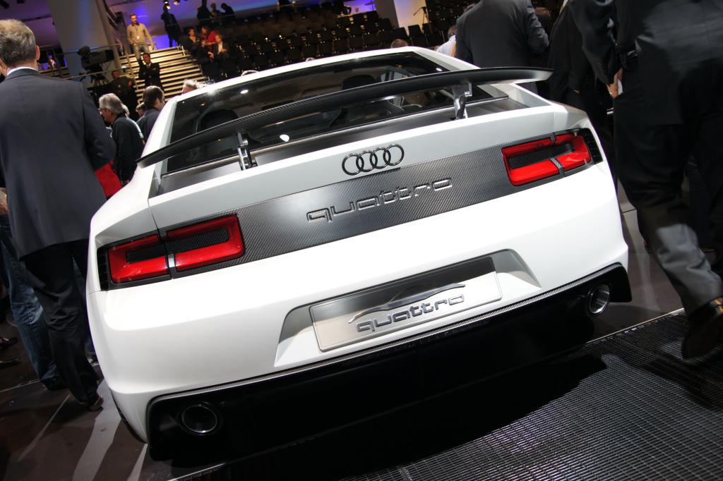 Das Heck erinnert an den Sportwagen R8