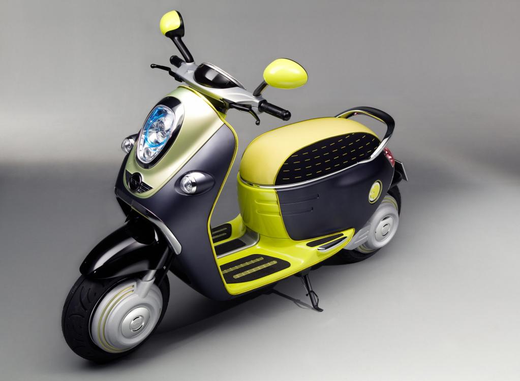 Der Mini Scooter E Concept feiert auf dem Pariser Salon Premiere. 