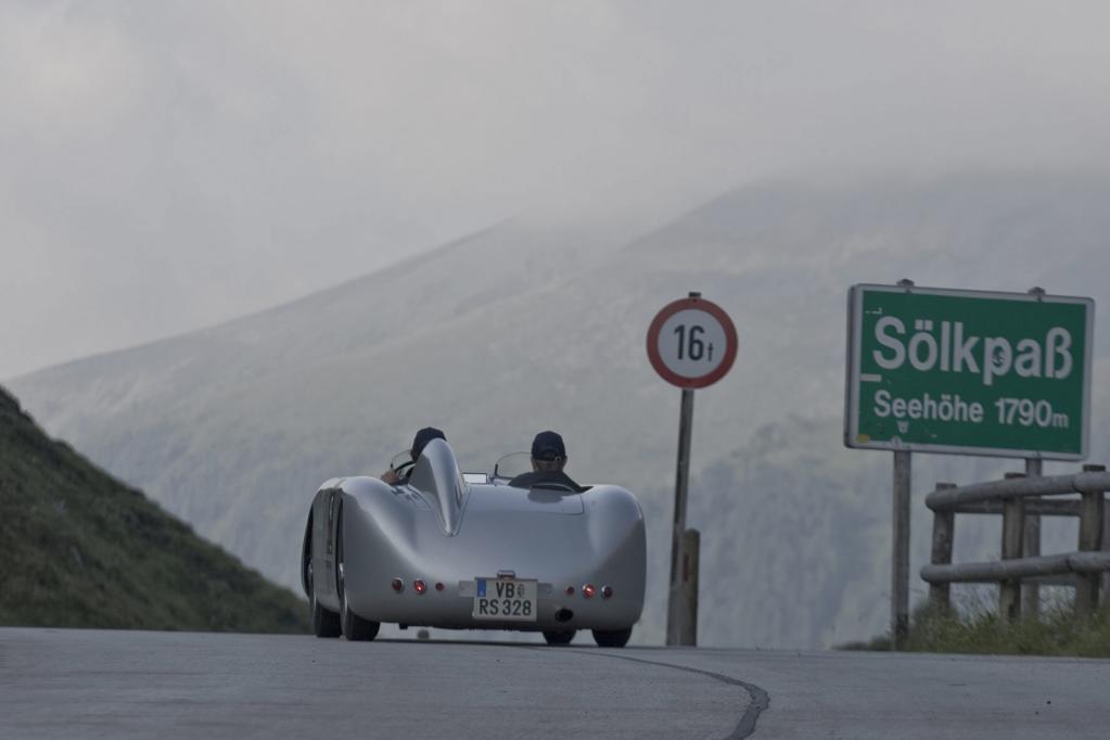 Die Ennstal Classic in Österreich beeindruckt mit ihrer landschaftlichen Kulisse. 