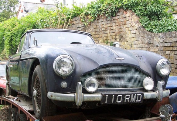 Dieser rostige alte Aston Martin wurde für 243.000 Euro versteigert, Foto: Barons