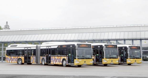 Drei Hybridbusse von Mercedes-Benz in Stuttgart im Einsatz