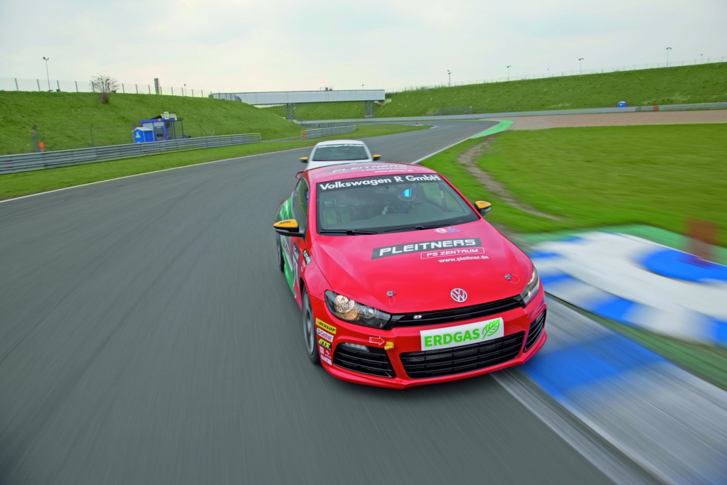 Ein guter Kompromiss - der VW Scirocco ist klein, aber schnell
