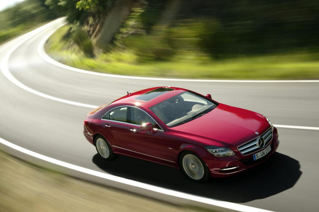 Eine sportliche Abkehr von der Sparsamkeit bildet der Mercedes CLS, der 2011 zu den Händlern rollt. 