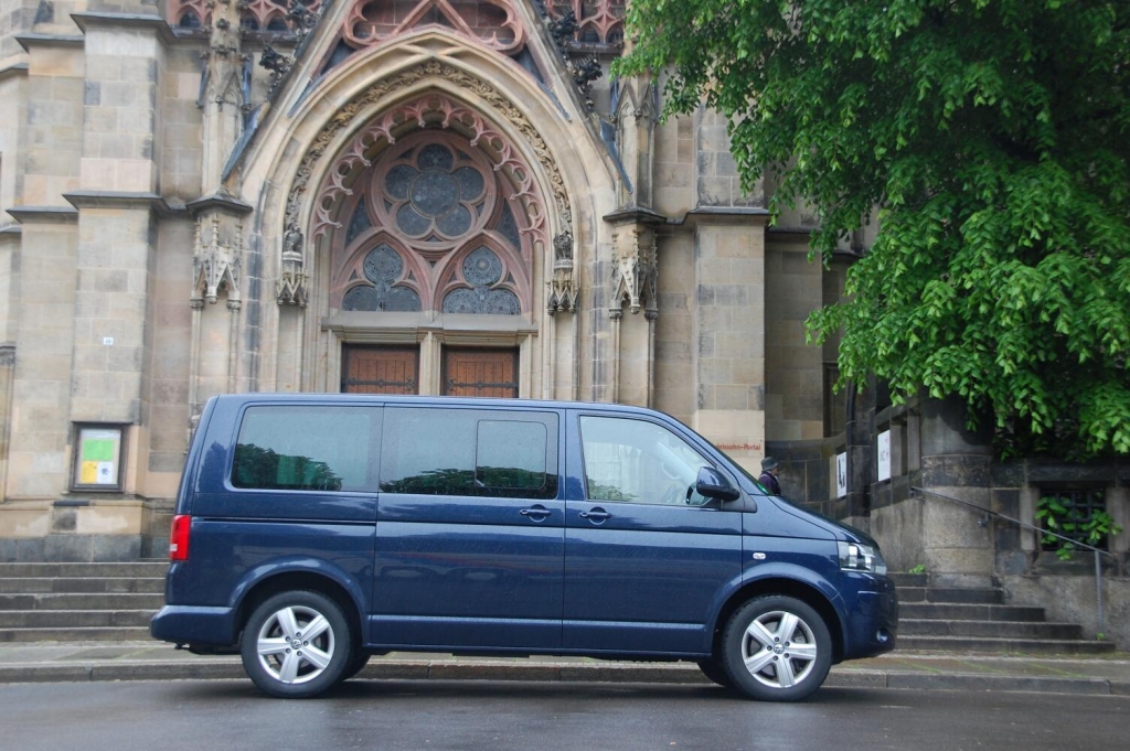 Fahrbericht Volkswagen Multivan Comfortline 2.0-l TDI 132 kW/179 PS: Sein Name ist Programm