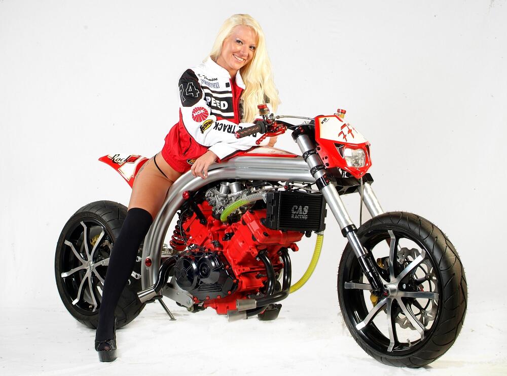 Fighterama 2010: Motorrad Kult-Tuning-Messe im Wunderland Kalkar