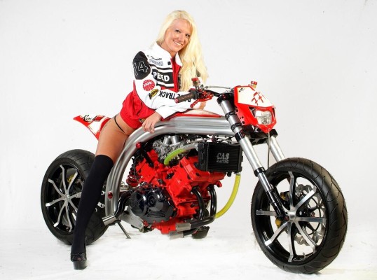 Fighterama 2010: Motorrad Kult-Tuning-Messe im Wunderland Kalkar