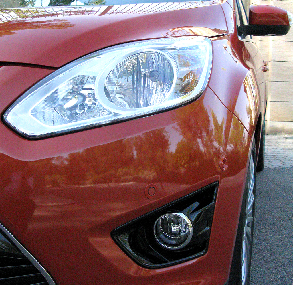 Ford C-Max: Moderne Leuchteinheit vorn. 