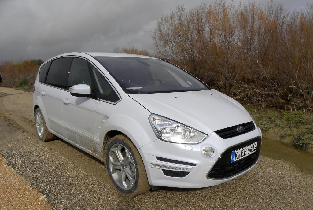 Ford S-Max.