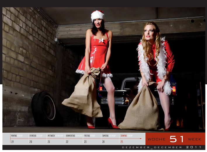 Girls & legendary US-Cars 2011: Carlos Kellá präsentiert 52 Mädchen mit Motoren