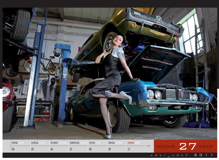 Girls & legendary US-Cars 2011: Carlos Kellá präsentiert 52 Mädchen mit Motoren