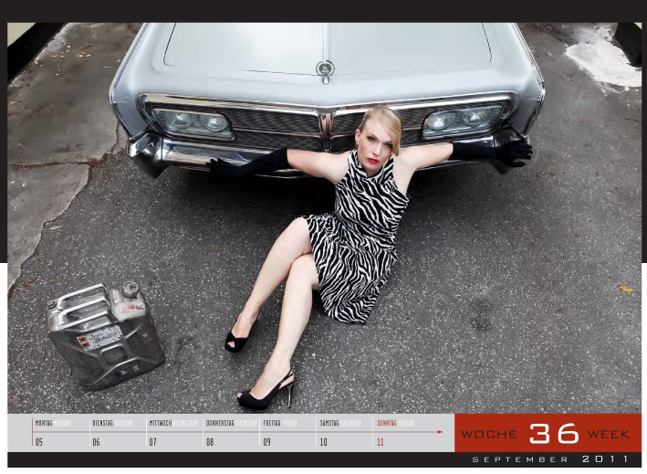 Girls & legendary US-Cars 2011: Carlos Kellá präsentiert 52 Mädchen mit Motoren