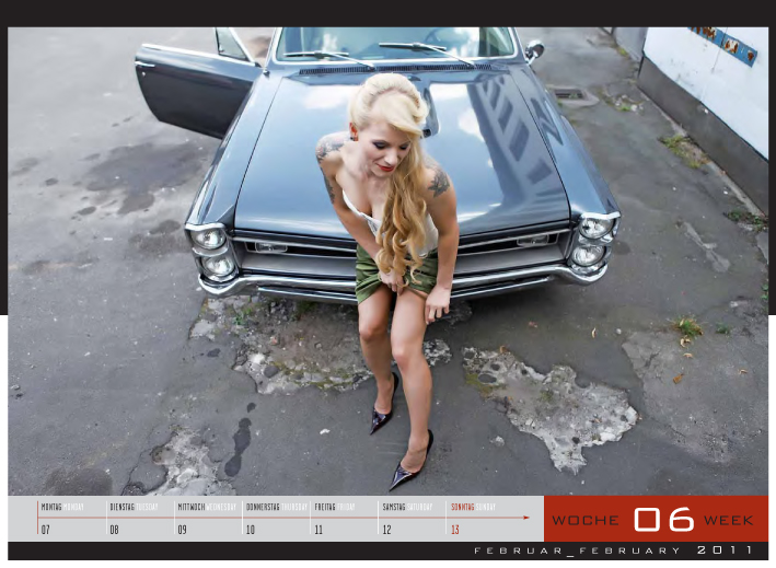 Girls & legendary US-Cars 2011: Carlos Kellá präsentiert 52 Mädchen mit Motoren