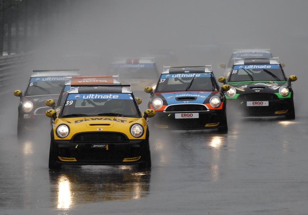 Hendrik Vieth gewinnt Mini Challenge 2010