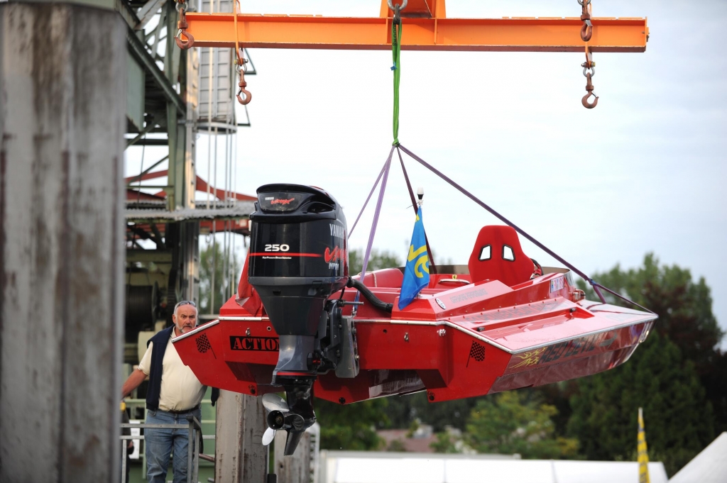 Hightech-Roboter taucht nach Fischen, Leichen und Bomben