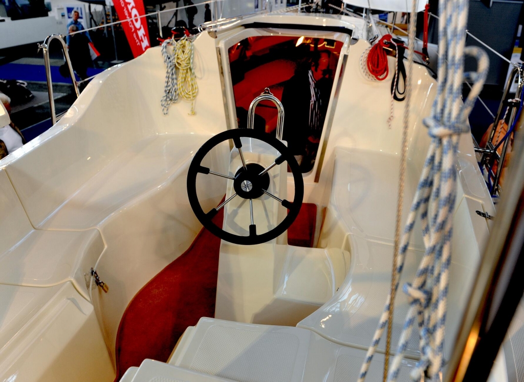 Hightech-Roboter taucht nach Fischen, Leichen und Bomben