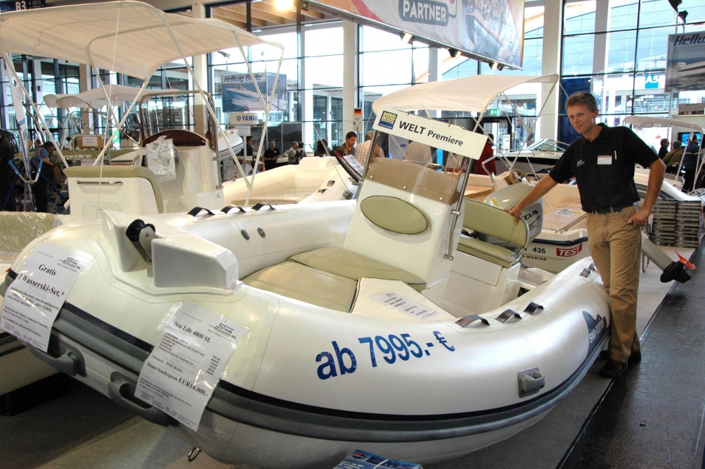 Hightech-Roboter taucht nach Fischen, Leichen und Bomben