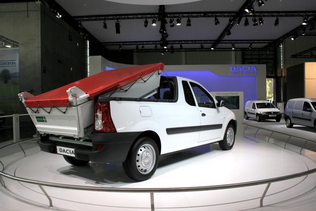 IAA Nutzfahrzeuge 2010: Dacia zeigt Logan mit Hinterkipper