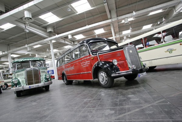 IAA Nutzfahrzeuge 2010: Oldtimer starten zur Wirtschaftswunder-Tour