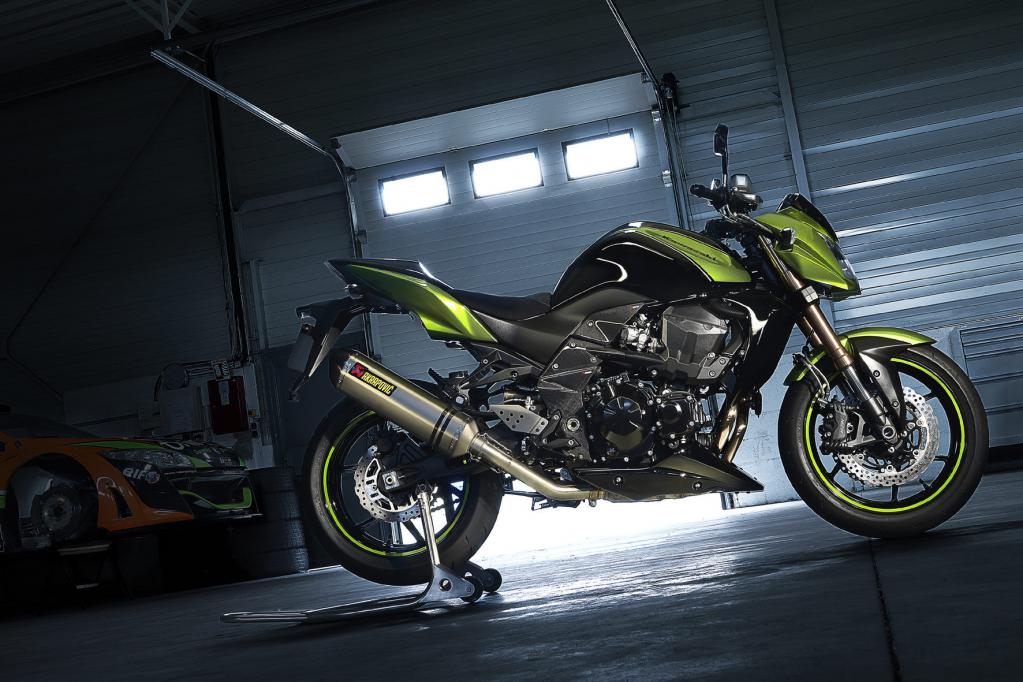 Kawasaki stellt sämtliche neuen Modelle des 2011er Jahrgangs auf der Intermot vor, unter anderem auch die Z-750R. 